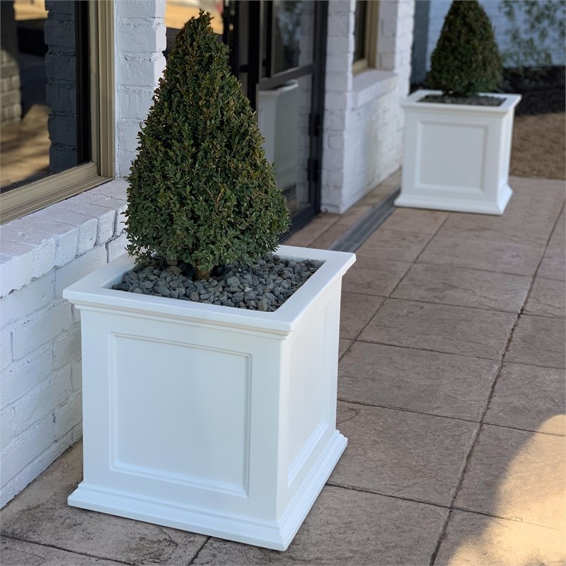 Mayne Fairfield 20x20