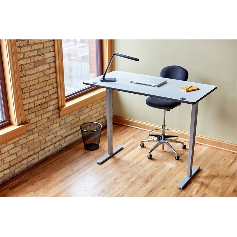 Safco Vamp LED Desk Lamp in Black