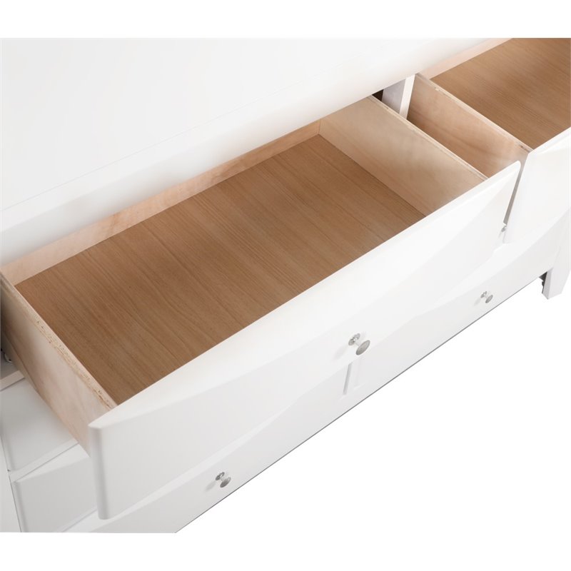 Glory Furniture Marilla 8-Drawers Bedroom Dresser in White
