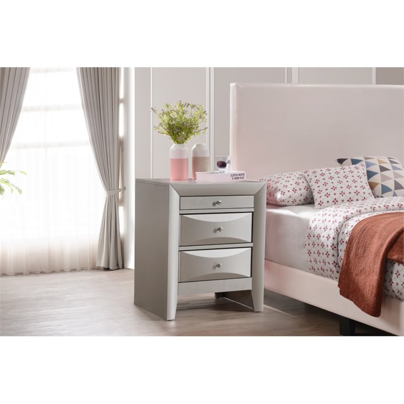 Glory Furniture Marilla 3 Drawer Nightstand in Silver Champagne