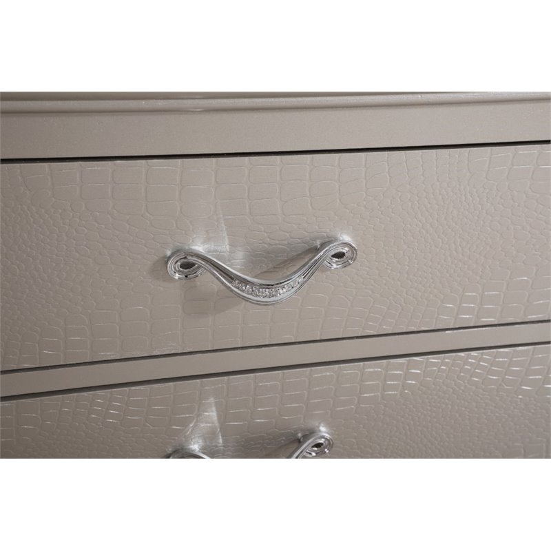 Glory Furniture Lorana 6-Drawers Bedroom Dresser in Silver Champagne