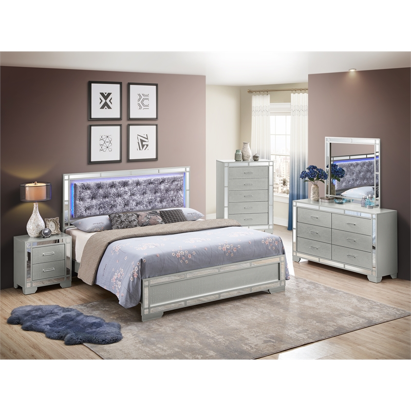 Glory Furniture  Queen Size Bed  Silver Champagne