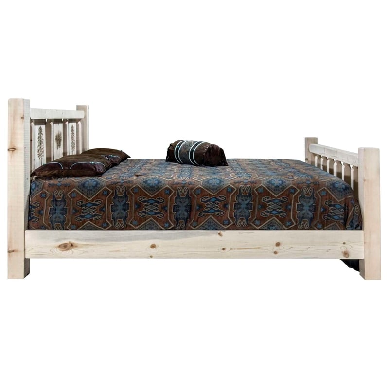 Montana Woodworks Homestead Wood King Bed with Laser Engraved Pine in Natural
