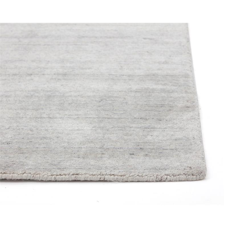 Sunpan Alaska 5x8 Modern Viscose Fabric Hand-Loomed Rug in Gray/Ivory