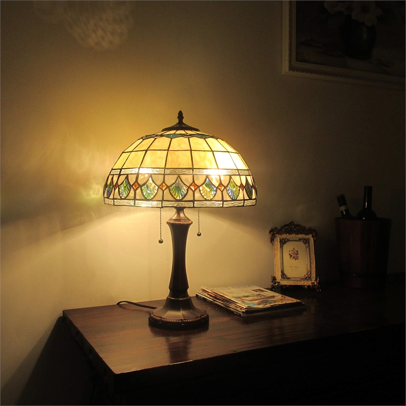 CHLOE Dougal Tiffany-style 2 Light Geometric Table Lamp 16