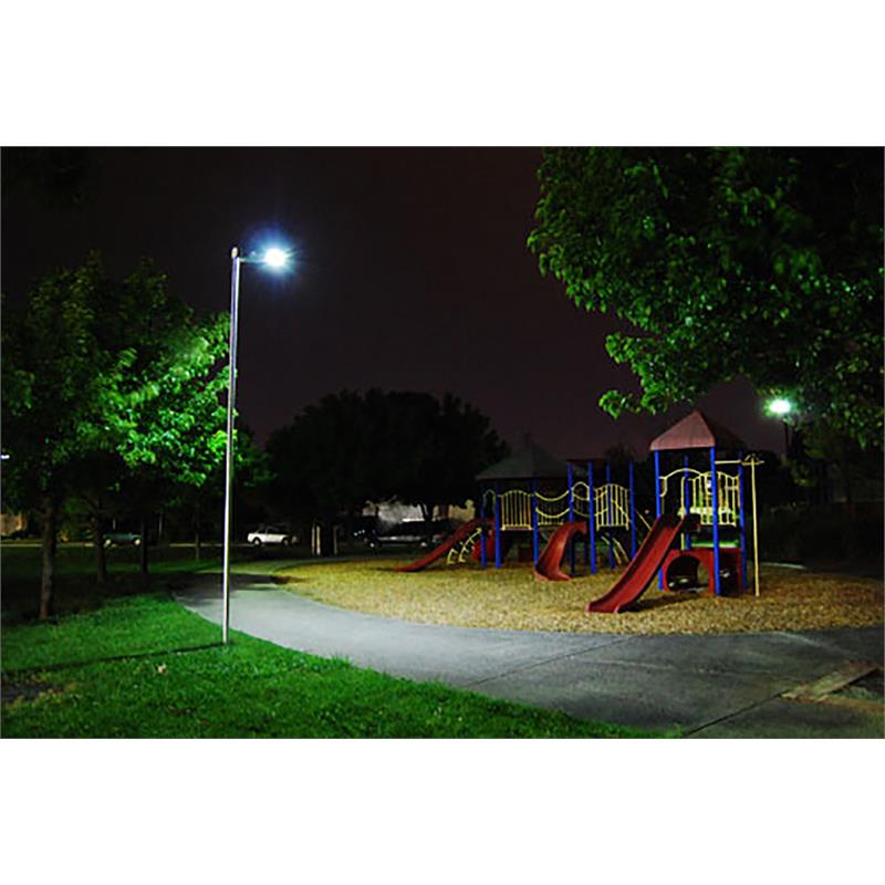 eLEDing 1600 Lumens 5th Gen Solar Hybrid Microgrid LED Street Light in Silver