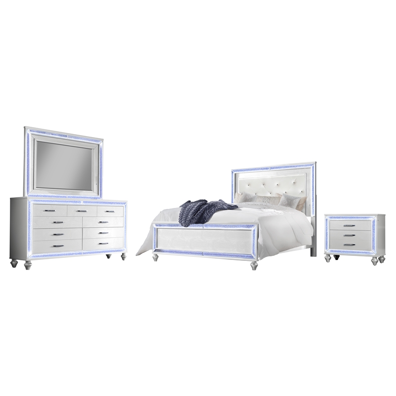 Reve & Belle Crystal Tufted Headboard w/LED 4pc Queen Bedroom Set in White