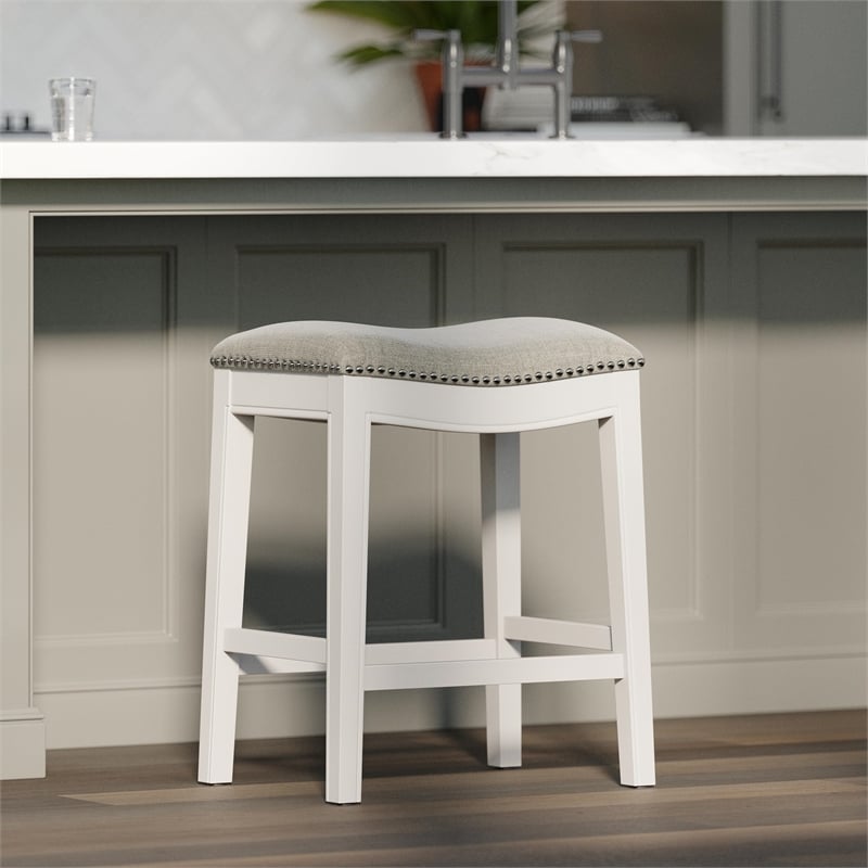 New Ridge Home Goods Zoey 26