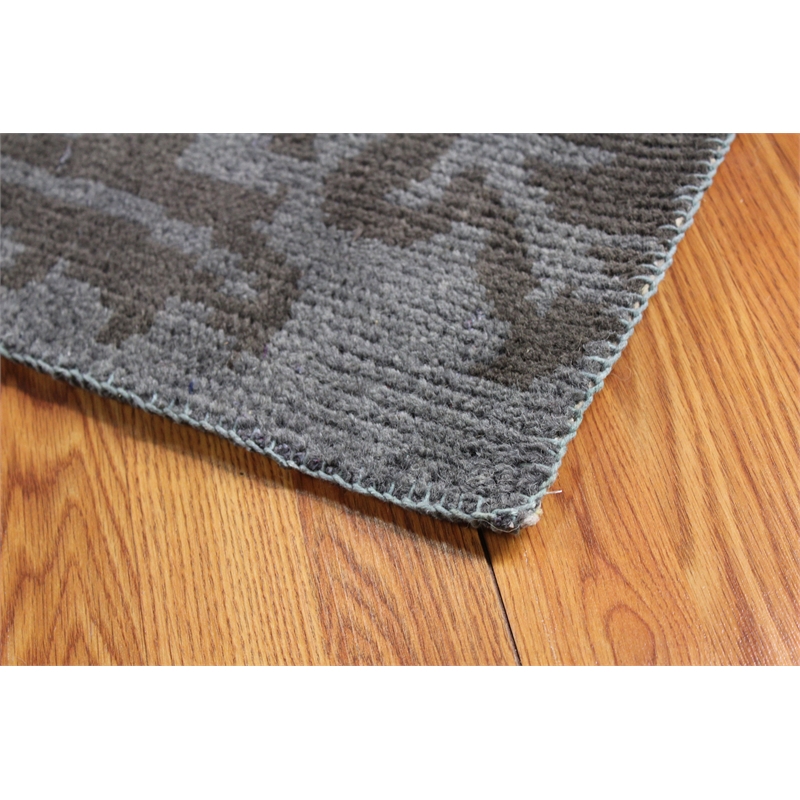 Emblem 03 5X8 Gray Handknotted Wool Area Rug