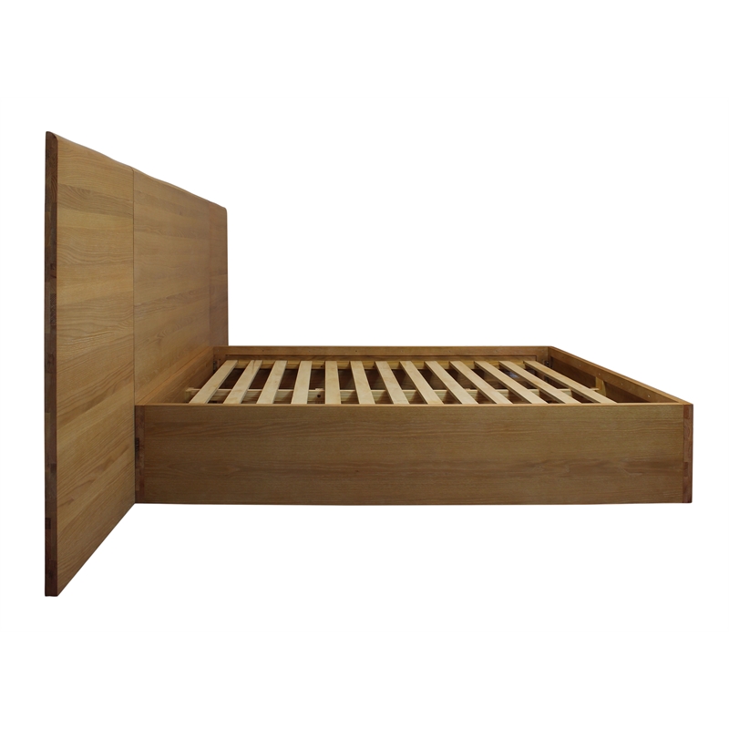 Sarasota Oak Wood Platform King Bed with Wings in a Natural Finish