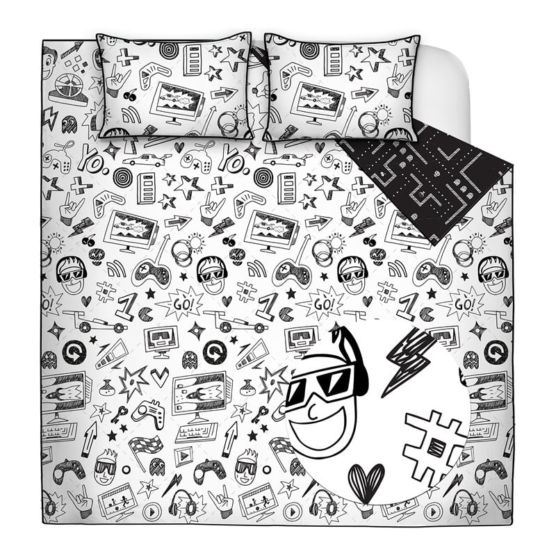 Safdie & Co. 2-piece Polyester Gaming Twin Quilt Set in White/Black