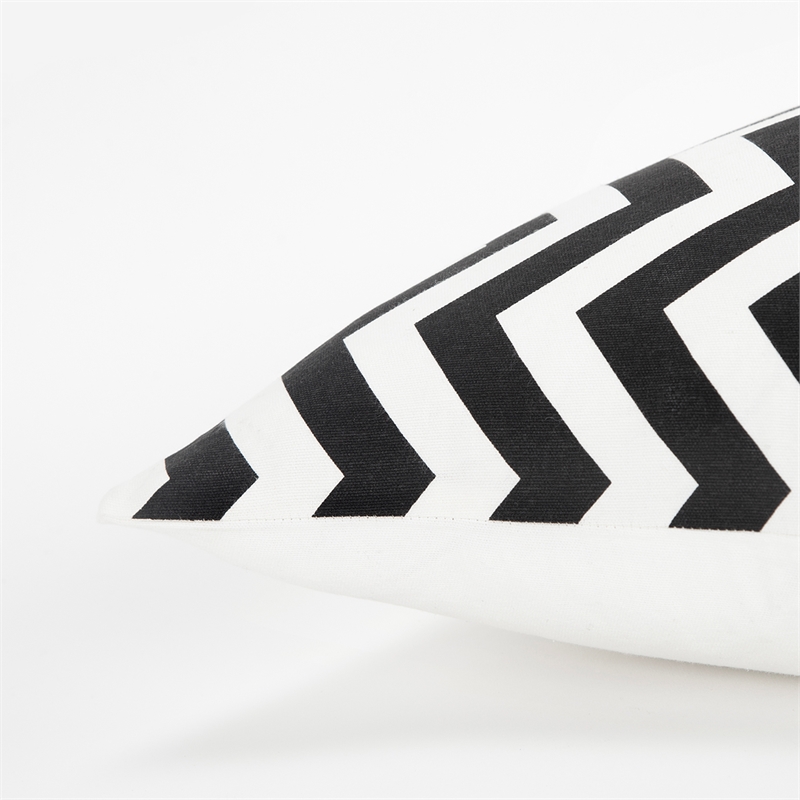 Rizzy Home Chevron 18