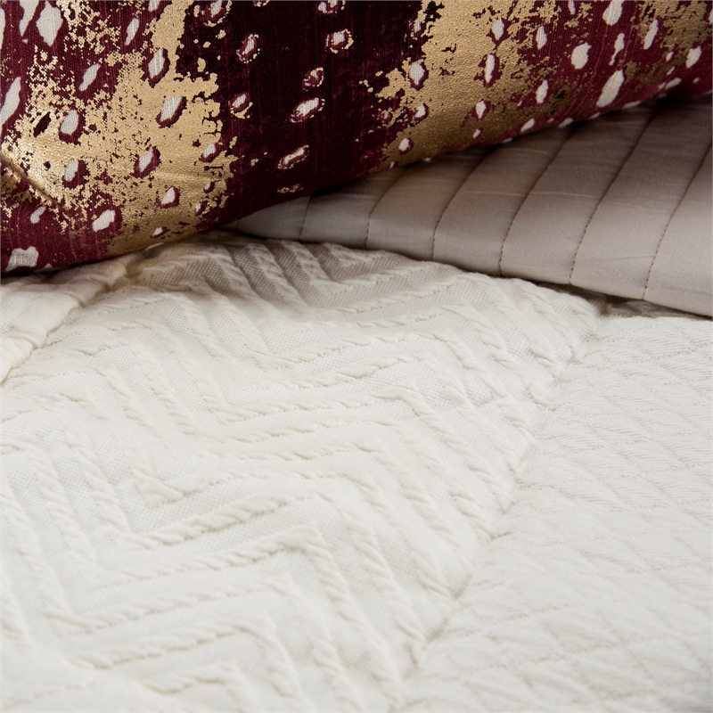 Rizzy Home Camilla Matelasse 20