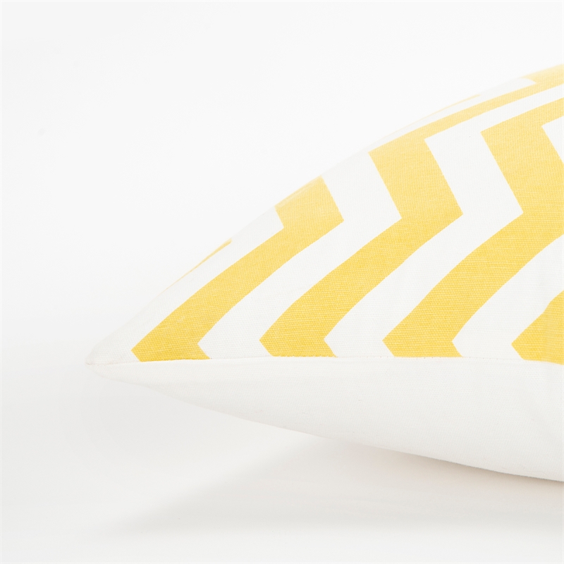 Rizzy Home Chevron 18