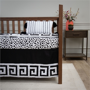 Rizzy Home Adair 26&quot X 51&quot Black/White Greek Key Cotton Crib Skirt