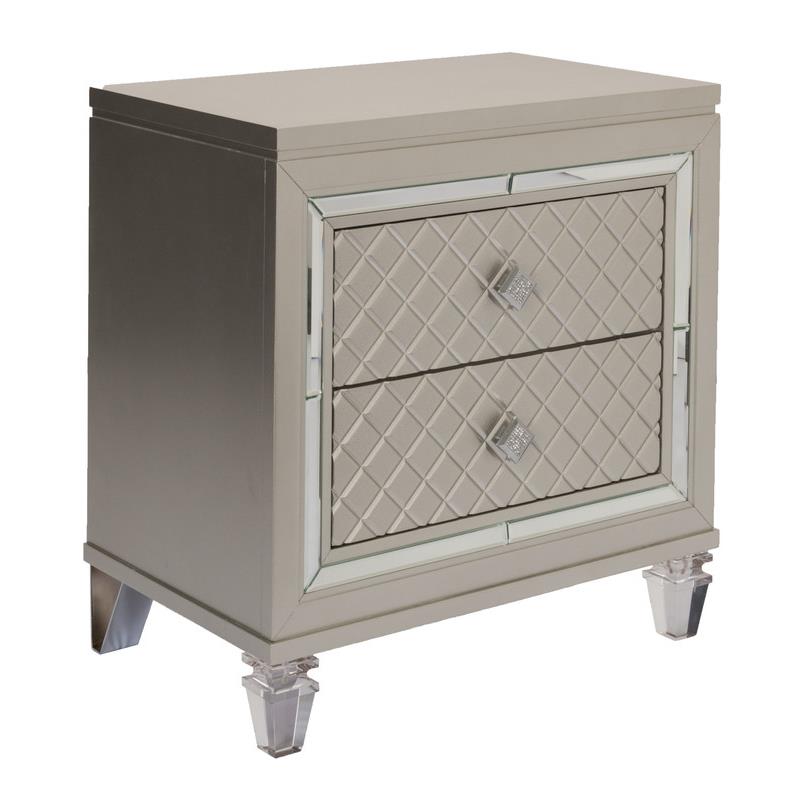 Champagne Silver Wood 3 Piece Set with Vanity and California King Bed