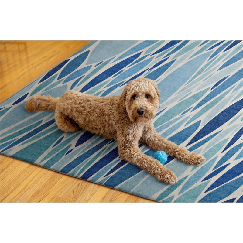 Afuera Living Indoor Outdoor Kai Polyester Area 7'x9' Rug in Blue and Ivory