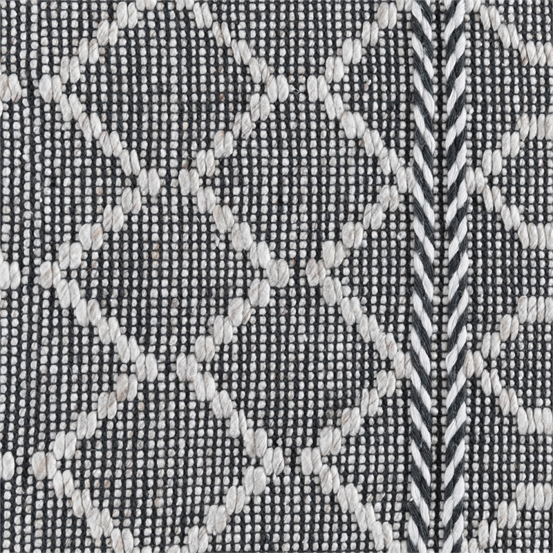 Afuera Living Lattice Polyester Fabric Accent Rug in Gray/Ivory 60 x 96