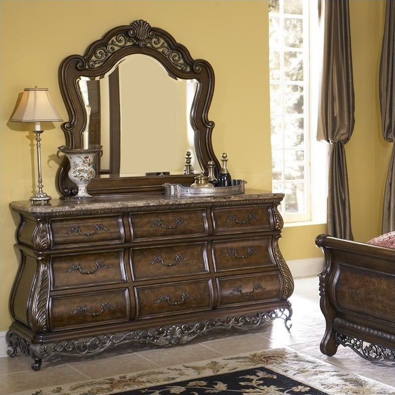 Pulaski Birkhaven Dresser and Mirror Set in Lush Mocha   991100 991110 PKG