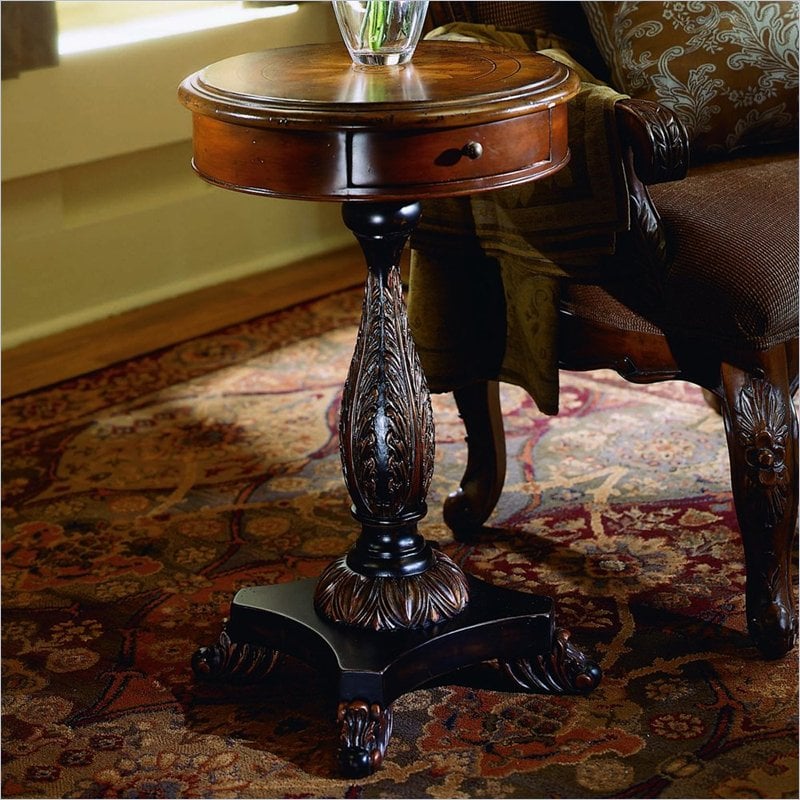 Pulaski Stratford Round Accent End Table   550106