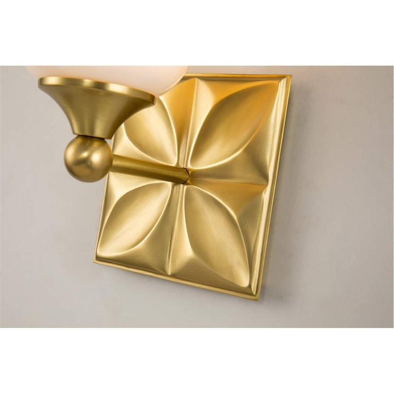 Lucas McKearn Epsilon 1-light Metal Bath Vanity Light in Aged Brass