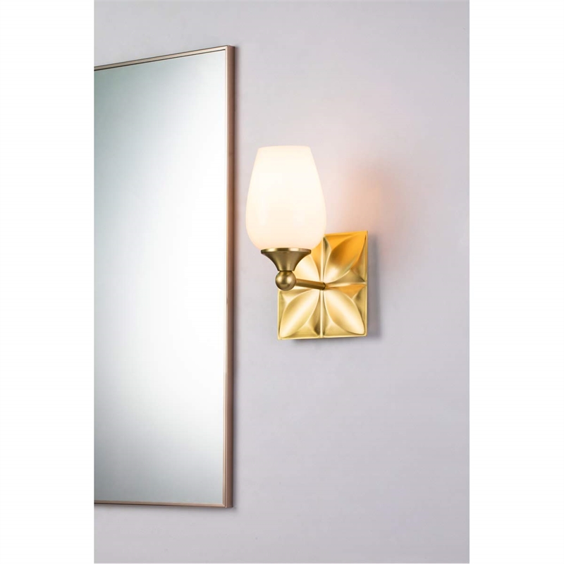 Lucas McKearn Epsilon 1-light Metal Bath Vanity Light in Aged Brass