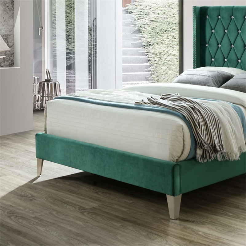 Better Home Products Alexa Velvet Upholstered Queen Platform Bed in Green