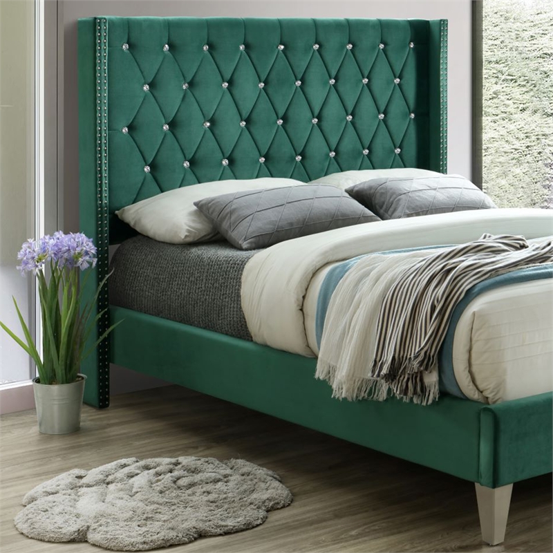 Better Home Products Alexa Velvet Upholstered Queen Platform Bed in Green