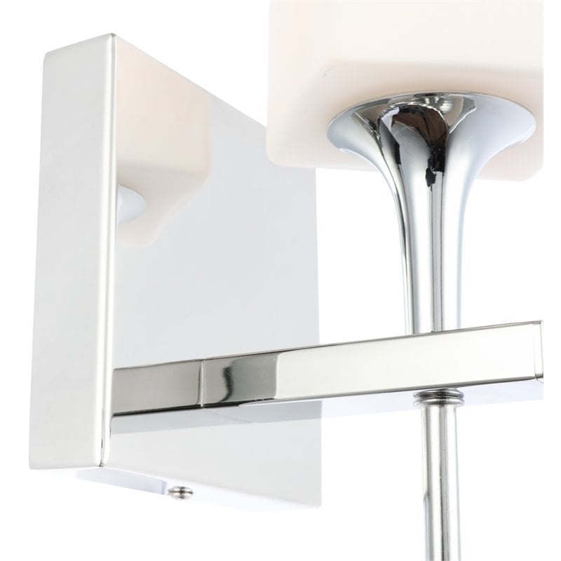 Woodbridge Lighting Chelsea 1Lt Glass Bath/Wall Light in Chrome/Opal
