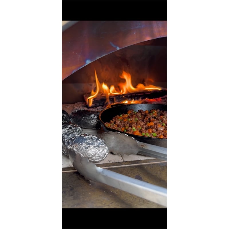 VENICE Outdoor Wood Fired Pizza Oven in Red