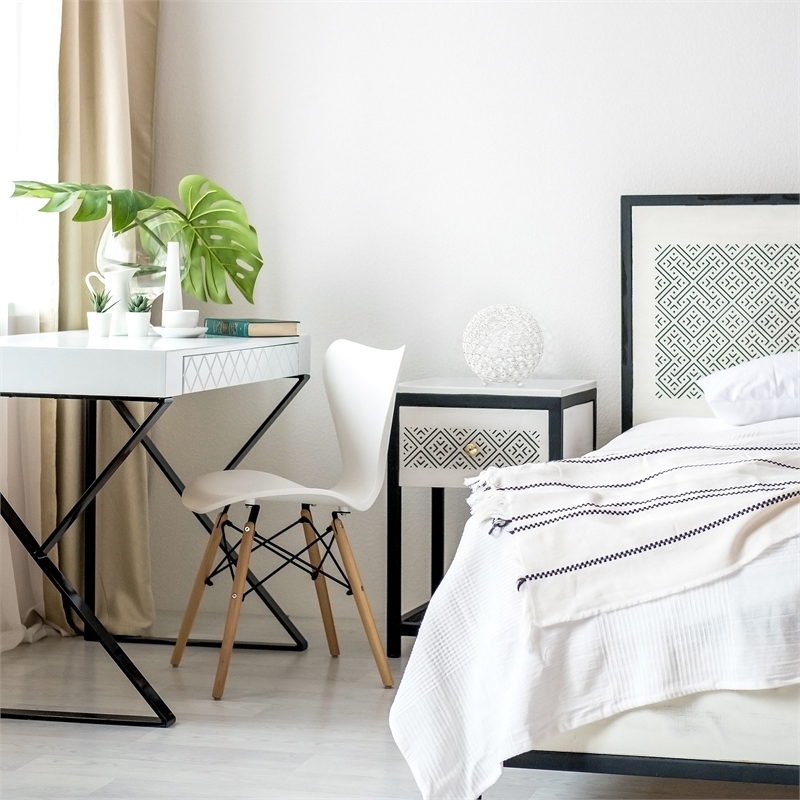 Lalia Home 8in Metal Crystal Round Sphere Glamourous Orb Table Lamp White