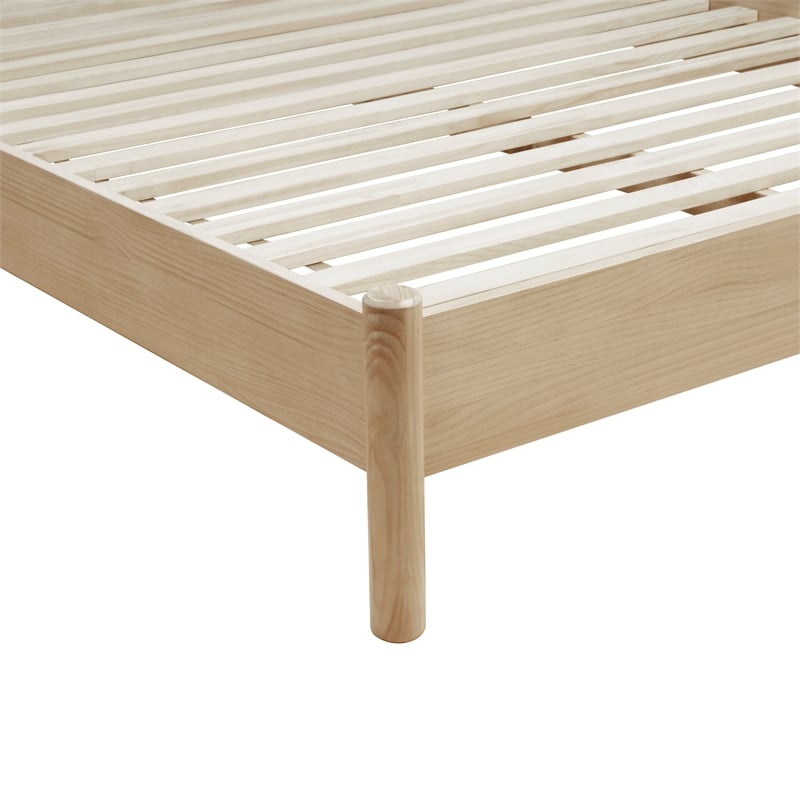 NPD Furniture Bloomfield Queen Bed Set in Natural Pine