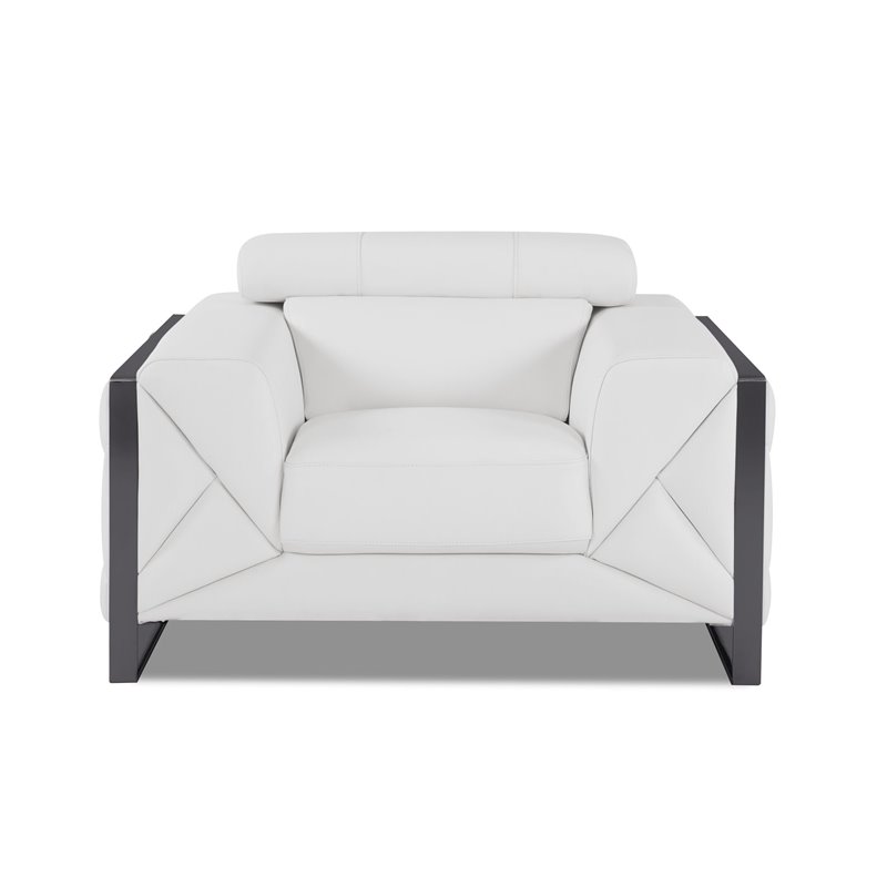 Titan Furnishings 18.5