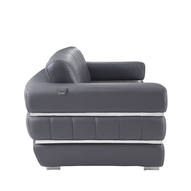 Titan Furnishings 35