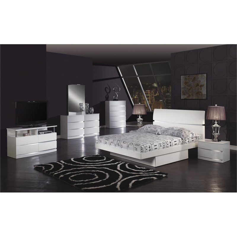 Titan Furnishings Grand Modern Lacquer Wood Queen Bed in White