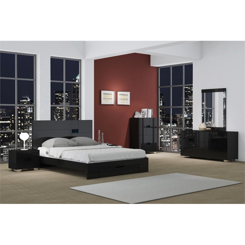 Titan Furnishings Waldorf 4-Piece Wood Eastern King Bedroom Set in Black