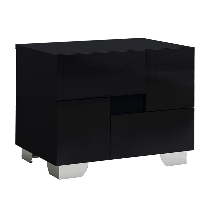 Titan Furnishings Waldorf 4-Piece Wood Queen Bedroom Set in Black