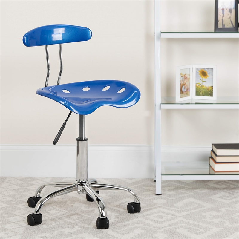 UrbanPro Plastic Office Chair with Swivel Seat in Bright Blue/Chrome