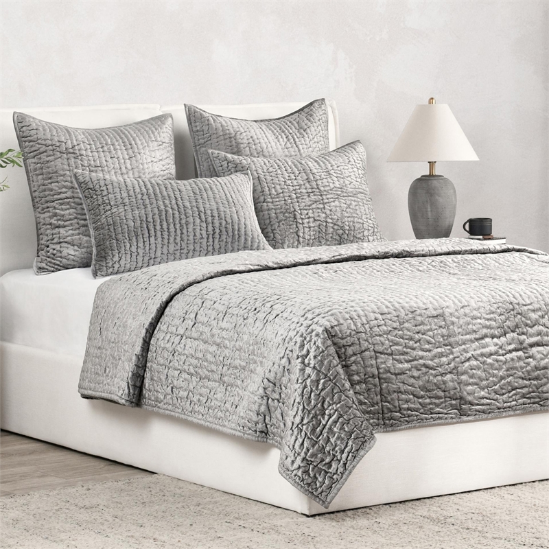 Kosas Home Dimitry Transitional Rayon Velvet & Cotton Sateen Queen Quilt in Gray