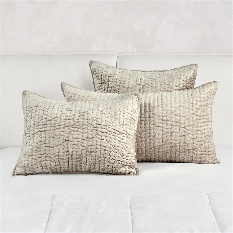 Kosas Home Dimitry 26x26