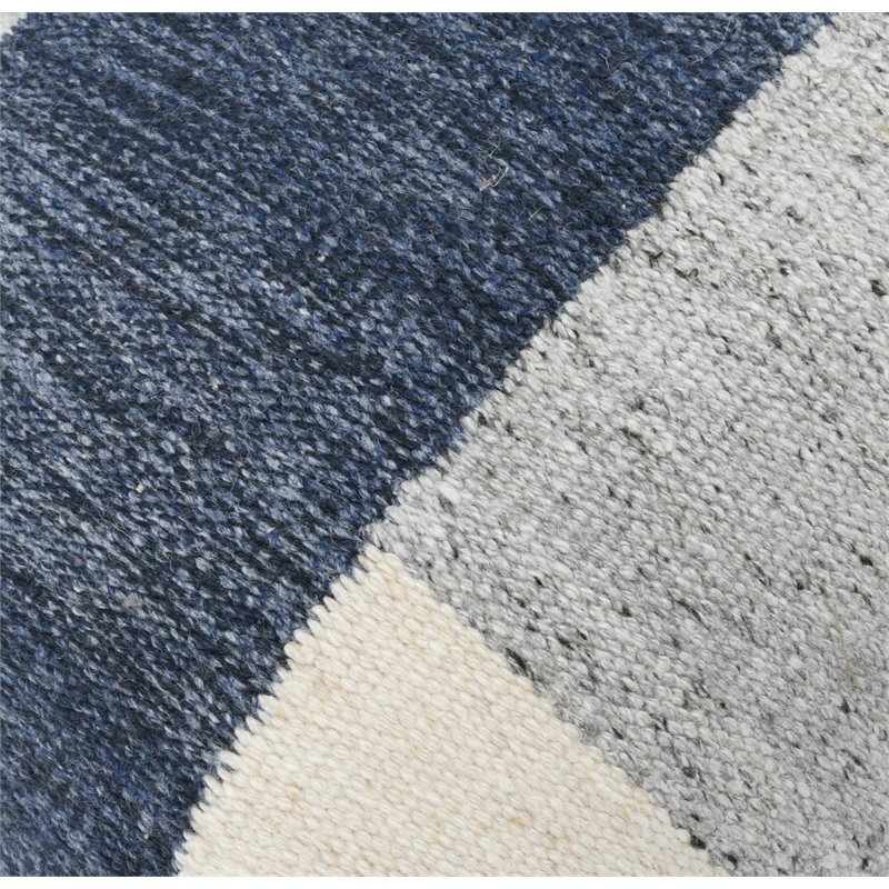 Kosas Home Estelle 22x22