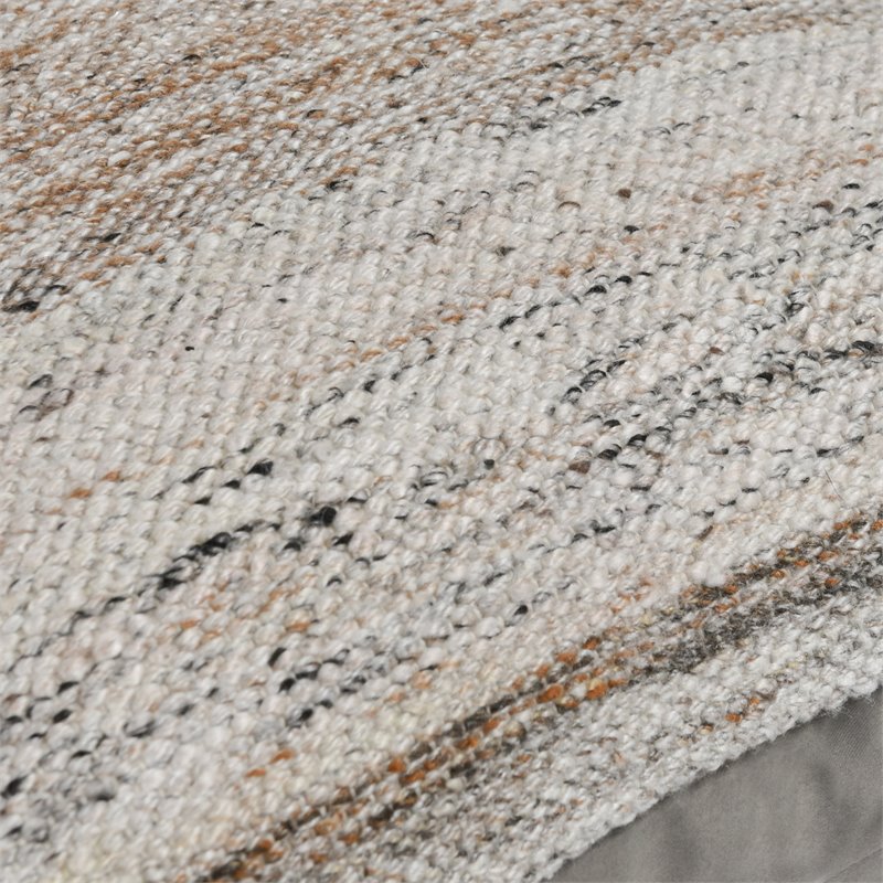 Kosas Home Nixie 22x22