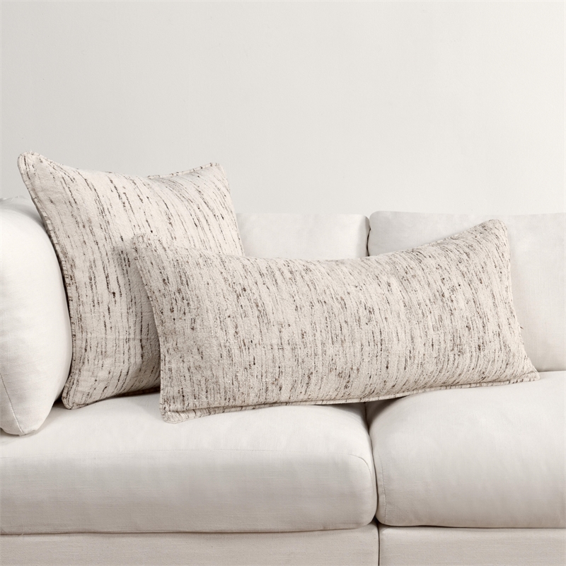 Kosas Home Tavi 22x22