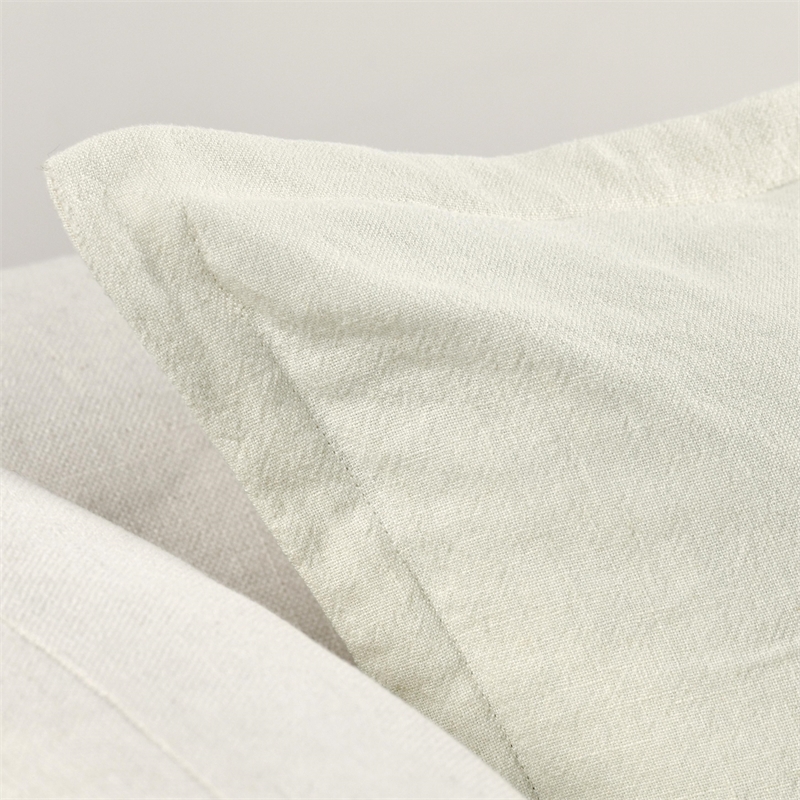 Kosas Home Amy 22x22