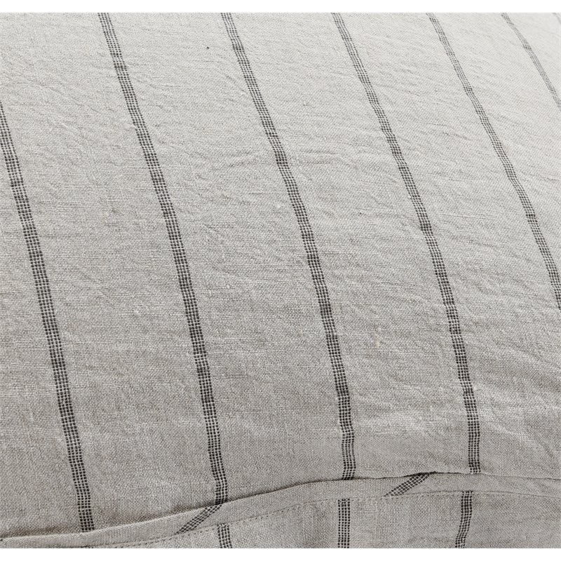 Kosas Home Kingston 26x26