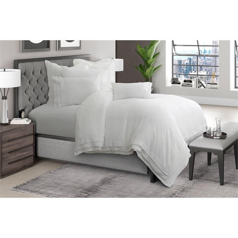 Michael Amini Addison 6-Piece Queen Linen Duvet Set in White