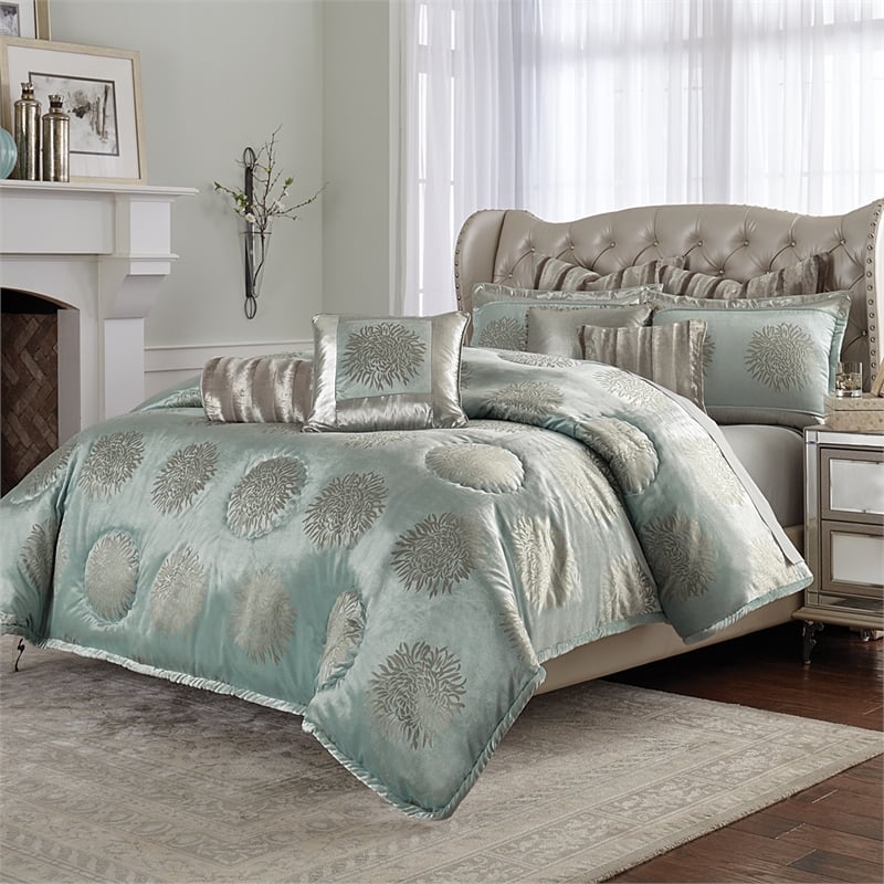 Michael Amini Regent 10-Piece King Velvet Comforter Set in Ice Blue/Silver