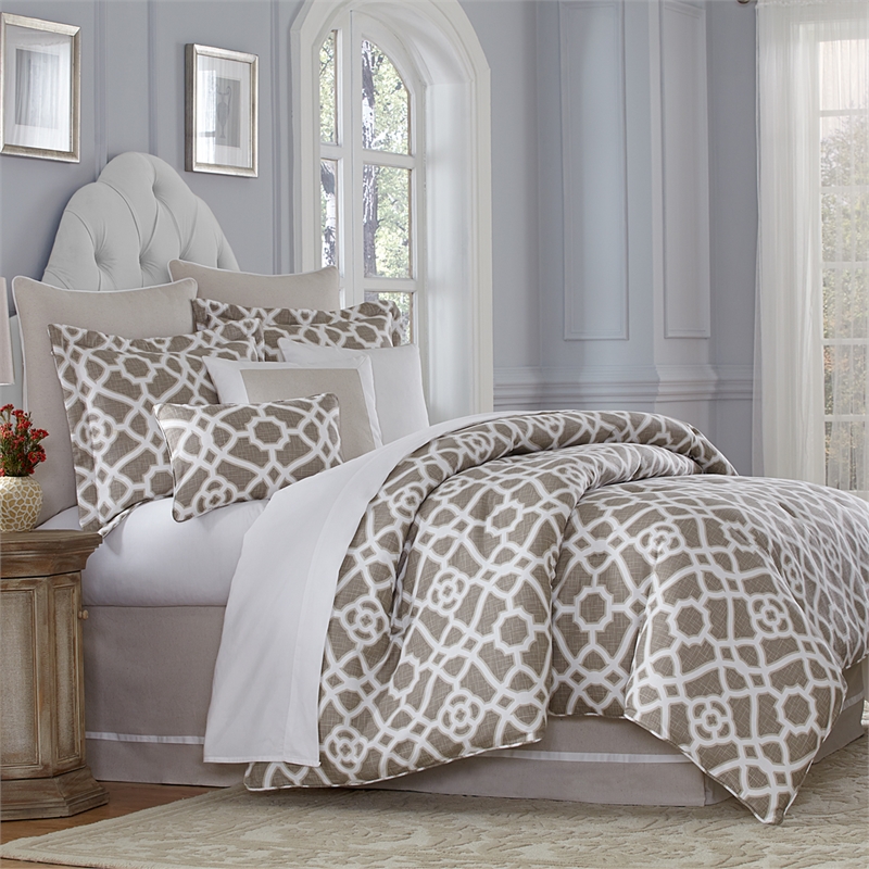 Michael Amini Harper 9-piece Geometric Cotton Queen Comforter Set in Natural
