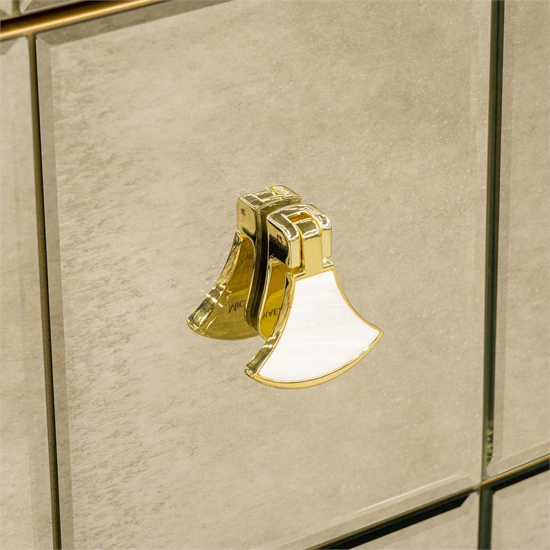 Scotts Square 5-Drawer Chest - Light Champagne