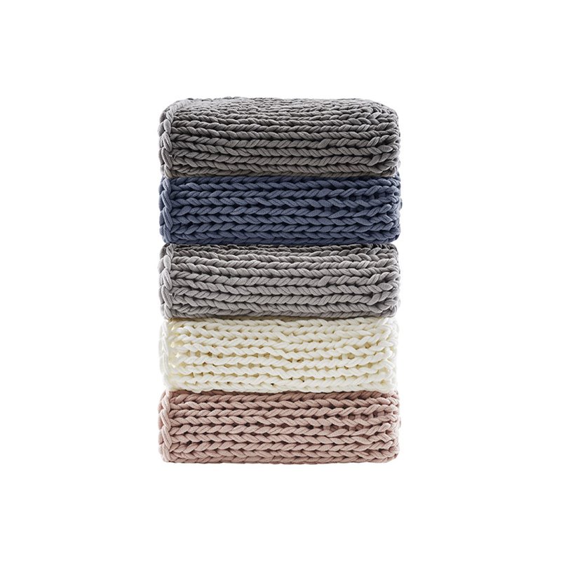 Madison Park Farmhouse Acrylic Fabric Chunky Double Knit Throw in Gray